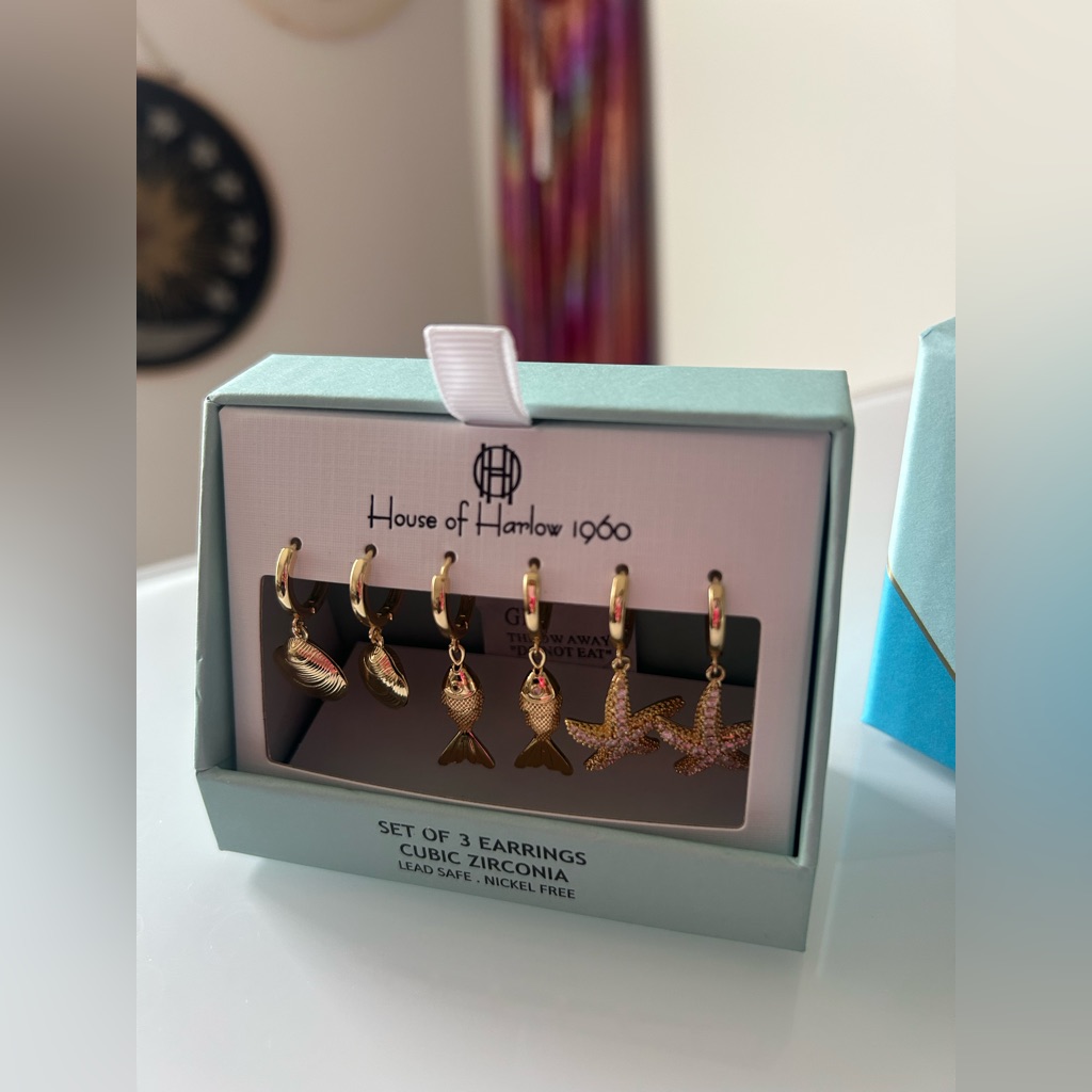 Viral House Of Harlow 1960 Gold Beach Summer Earring Set 50$